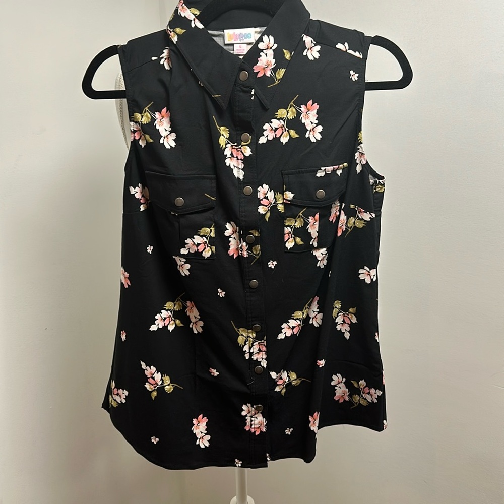 LuLaRoe Roxanne Sleeveless Top